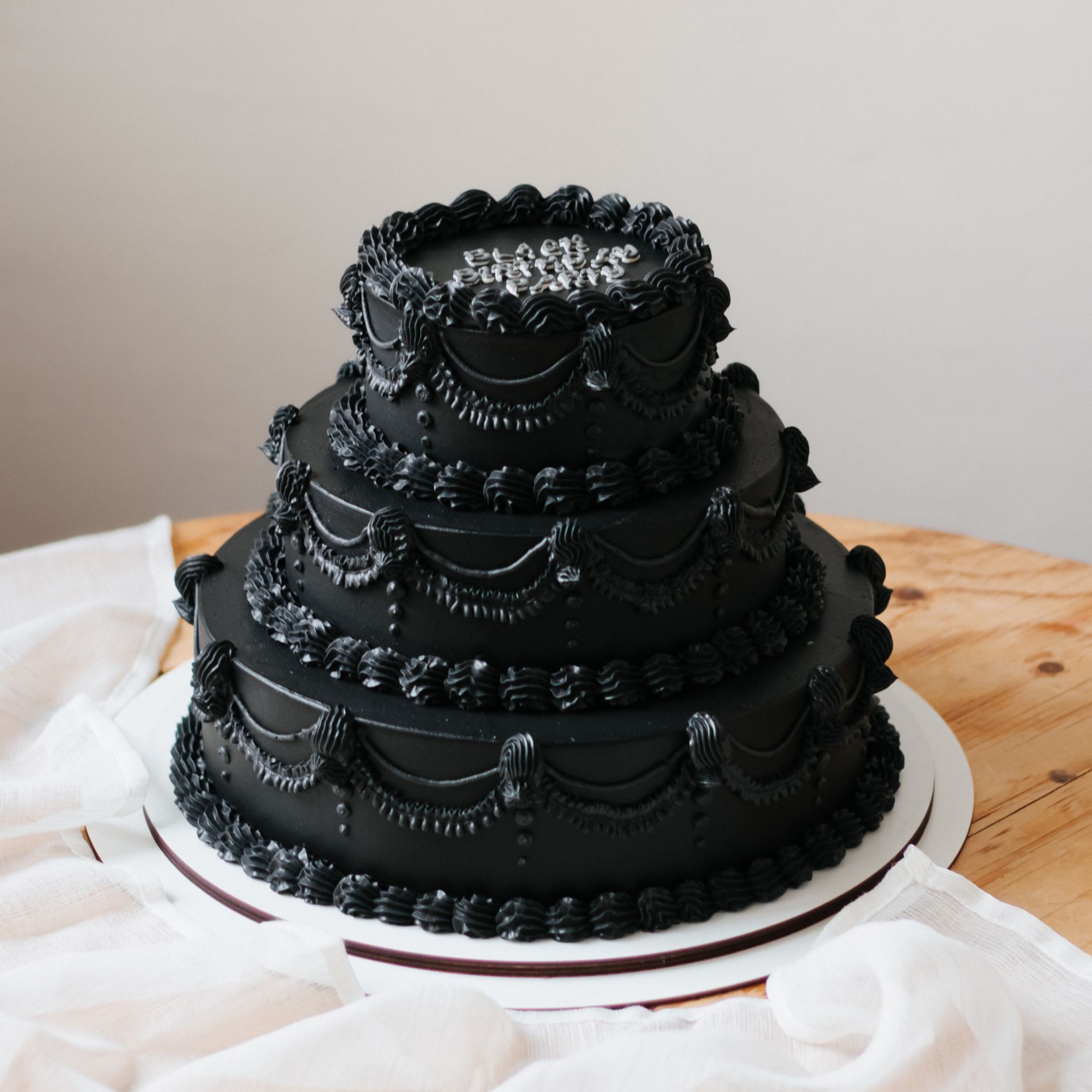 Декор торта «Black party»